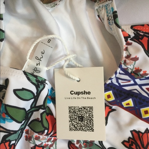 NEW Cupshe One-Piece Swimsuit - Picture 7 of 8